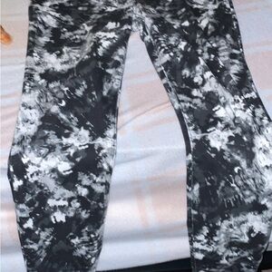 Black and White Abstract Print Pants